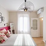 Just Urban Stays - Romantic Navigli Apartment