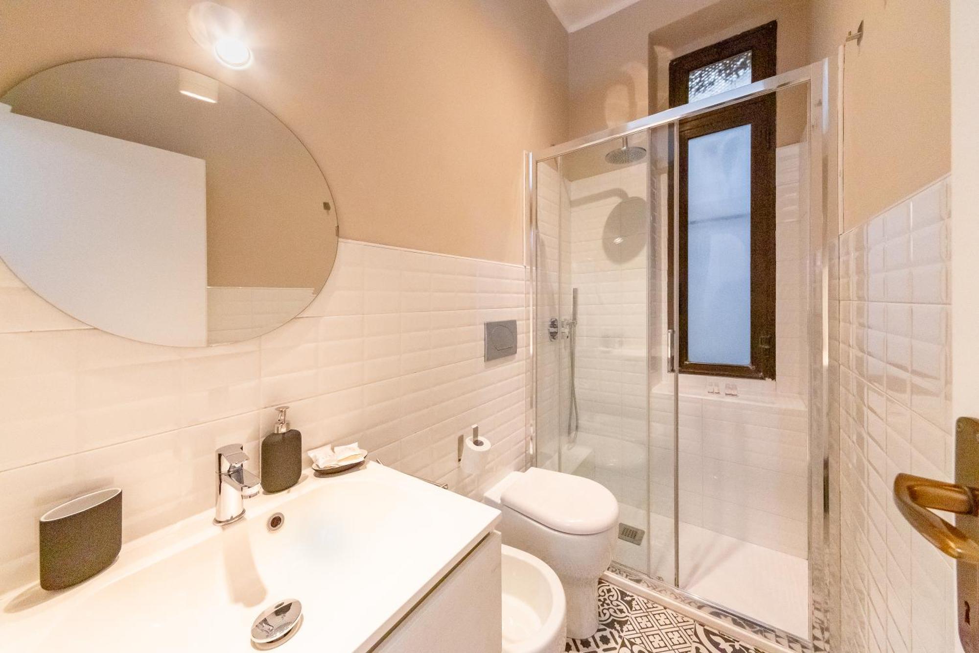 Just Urban Stays - Romantic Navigli Apartment Milan