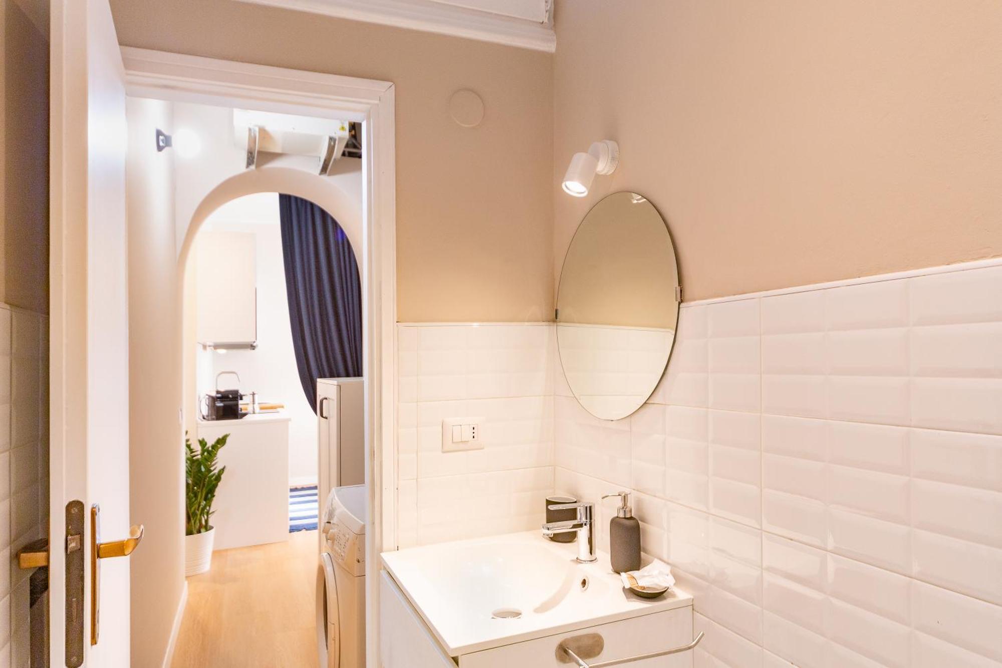 Just Urban Stays - Romantic Navigli Apartment * Milan
